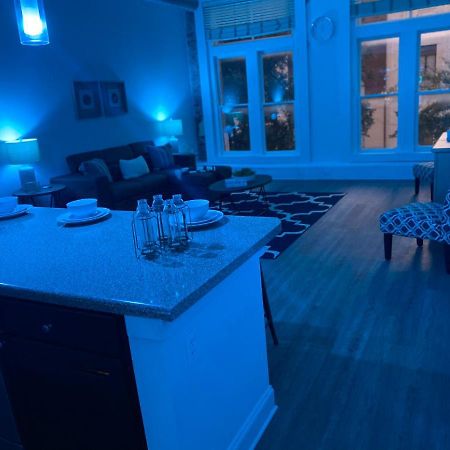 Industrial Smart Home Apartment In The Center Of Downtown Memphis Bagian luar foto